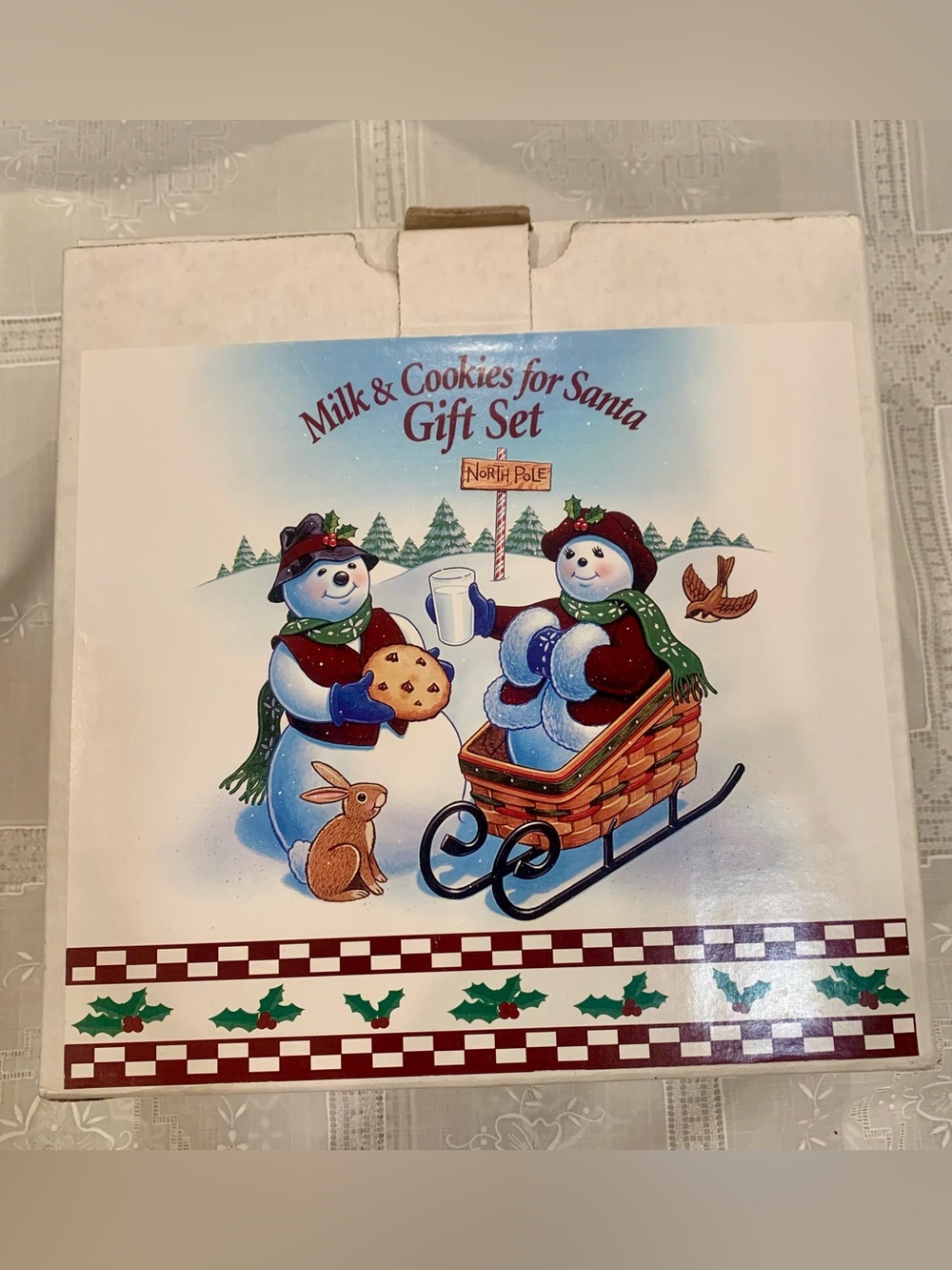 Vintage 1998 Longaberger Pottery "Milk & Cookies for Santa" Gift Set.